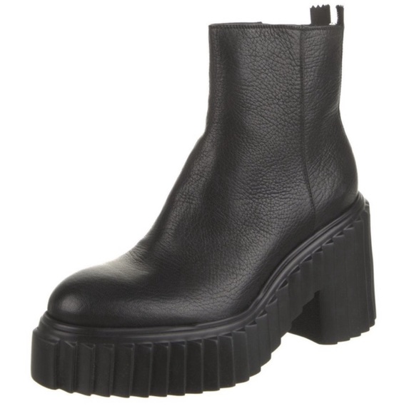 Agl Shoes - NWOB AGL Tiggy Leather Bootie 9 (39)
